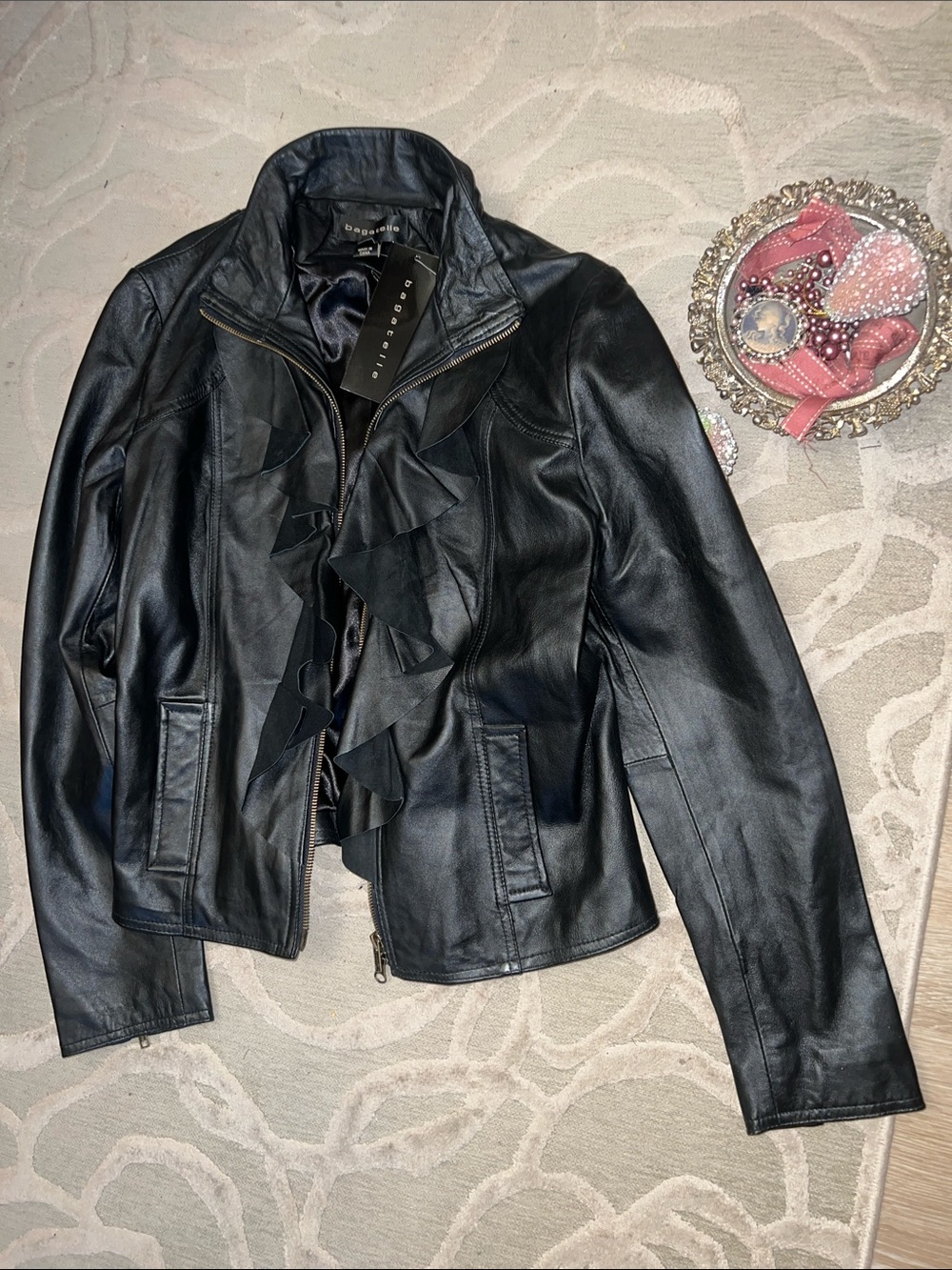 NWT🌷BAGATELLE🌷Black leather ruffle front moto jacket